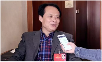 耿福能在凉山州布拖县乐安乡火灯村调研指导附子莳植